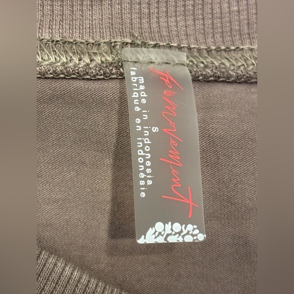 NWT Free People Movement “Hot Shot” Crossover Cropped Muscle Tee, brown ☀️ - Picture 5 of 10